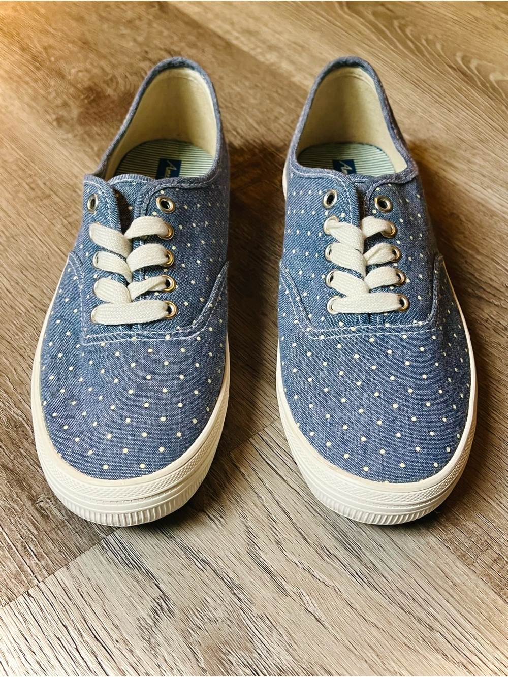 American Eagle Women’s “Denim” Polkadot Lace Up Shoes Size 7 - NWT!